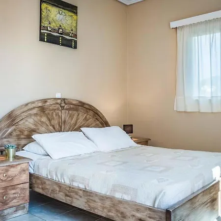 Sleeps 6 Pool Air Con Wifi Willa *