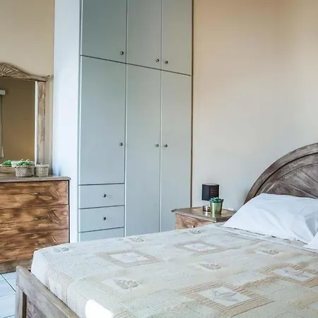 Sleeps 6 Pool Air Con Wifi Willa Karavádhos